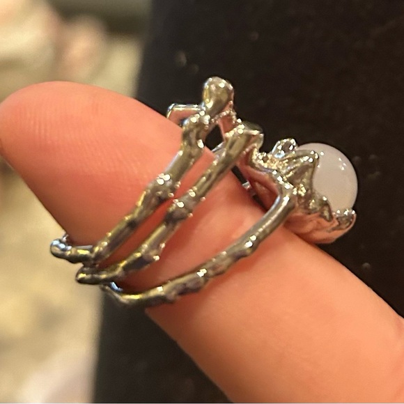 Vintage Spider Ring - Picture 3 of 3